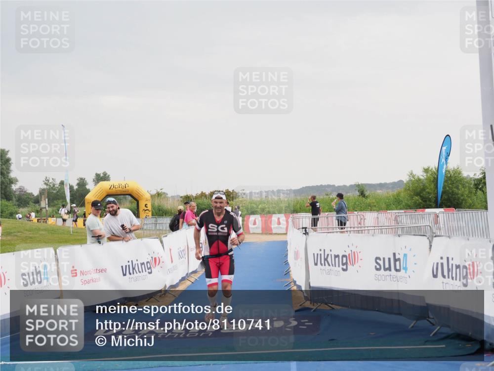 22.06.2025 - Viking Triathlon MichiJ http://msf.ph/oto/8110741 22.06.2025 16:39:26 Ziel 156 meine-sportfotos.de