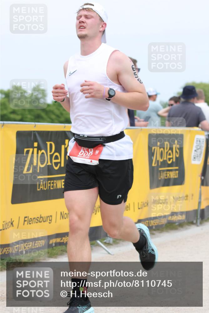 22.06.2025 - Viking Triathlon H.Heesch http://msf.ph/oto/8110745 22.06.2025 14:40:50 Laufen 76, 439, 458, 460, 658 meine-sportfotos.de