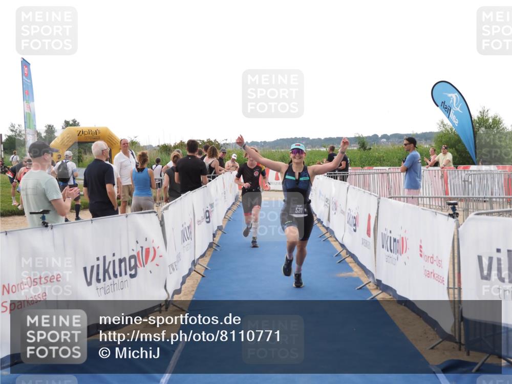 22.06.2025 - Viking Triathlon MichiJ http://msf.ph/oto/8110771 22.06.2025 16:22:32 Ziel 425, 531 meine-sportfotos.de