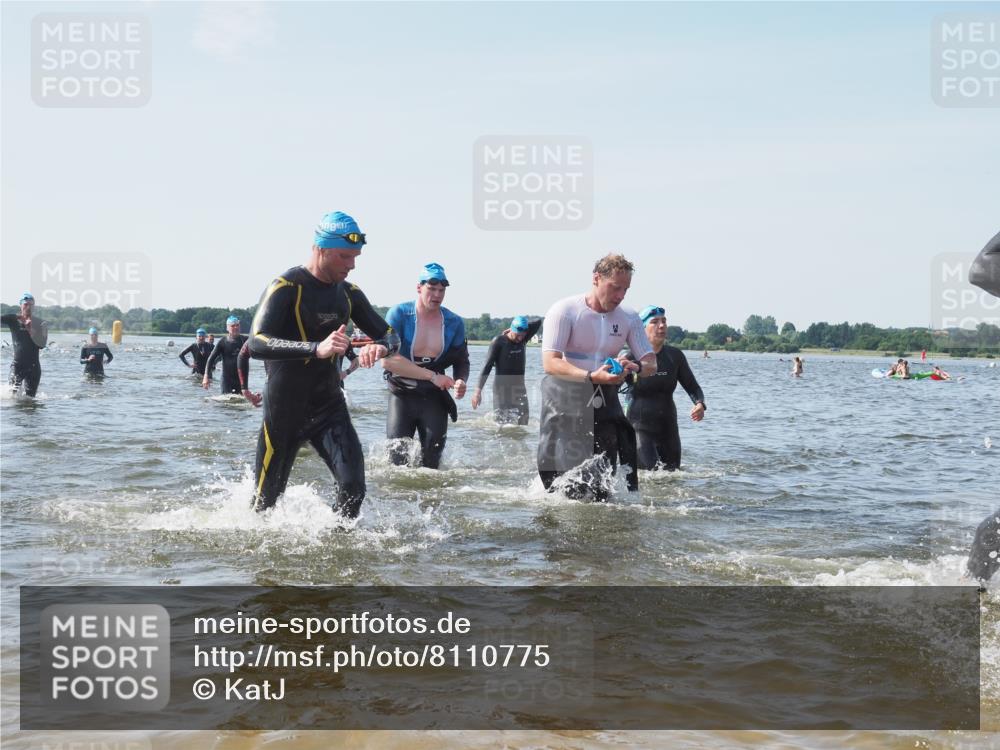 22.06.2025 - Viking Triathlon KatJ http://msf.ph/oto/8110775 22.06.2025 10:39:30 Schwimmen 25, 83, 86, 93, 117, 138, 150, 195, 238, 244, 298, 324, 337, 474, 529 meine-sportfotos.de