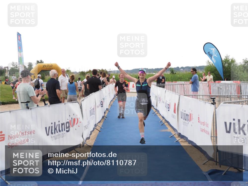 22.06.2025 - Viking Triathlon MichiJ http://msf.ph/oto/8110787 22.06.2025 16:22:32 Ziel 425, 531 meine-sportfotos.de