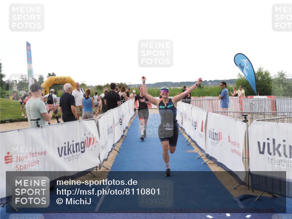 22.06.2025 - Viking Triathlon MichiJ http://msf.ph/oto/8110801 22.06.2025 16:22:32 Ziel 425, 531 meine-sportfotos.de