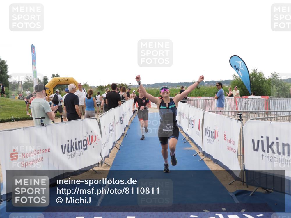 22.06.2025 - Viking Triathlon MichiJ http://msf.ph/oto/8110811 22.06.2025 16:22:32 Ziel 425, 531 meine-sportfotos.de