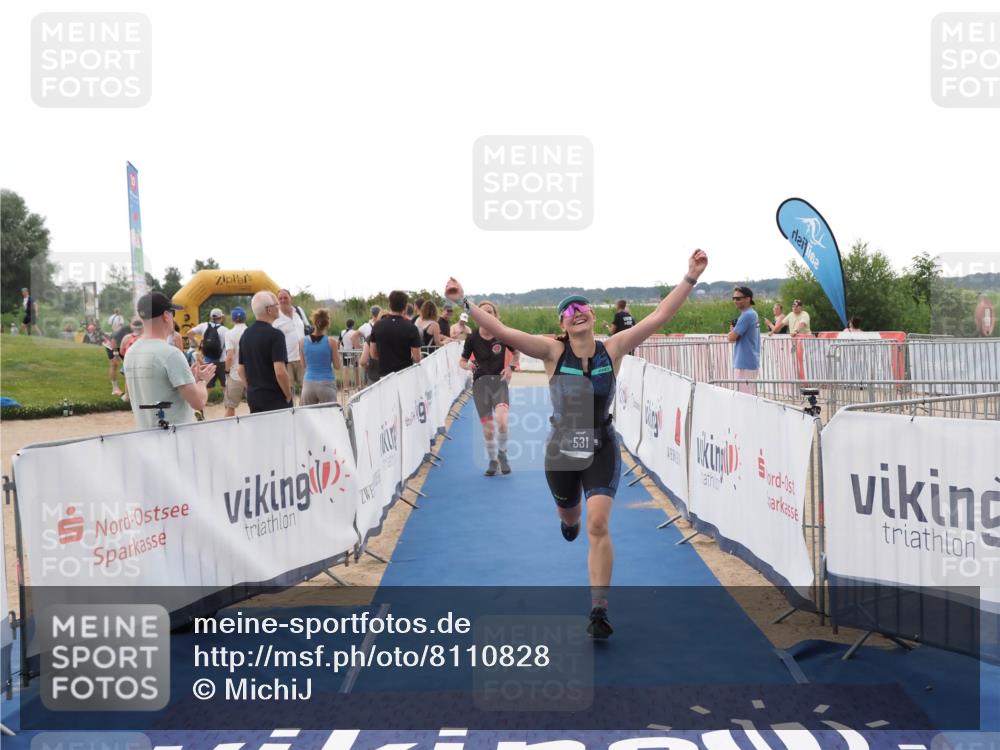 22.06.2025 - Viking Triathlon MichiJ http://msf.ph/oto/8110828 22.06.2025 16:22:32 Ziel 425, 531 meine-sportfotos.de
