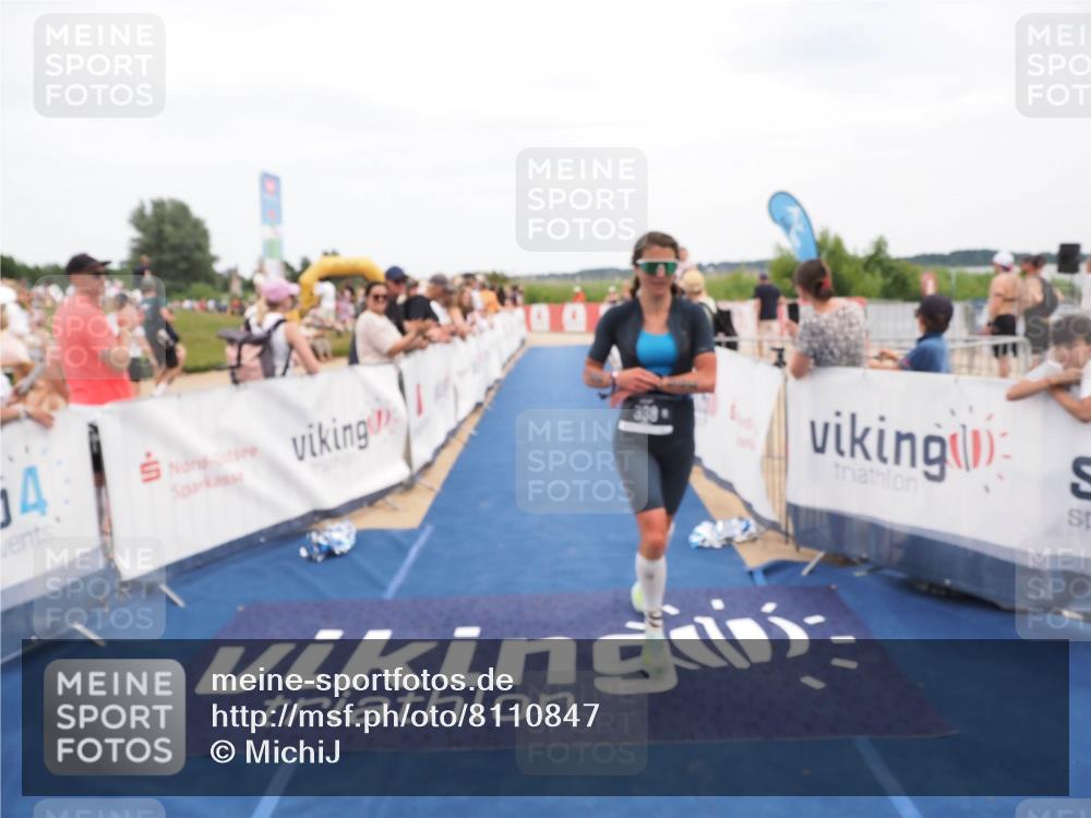 22.06.2025 - Viking Triathlon MichiJ http://msf.ph/oto/8110847 22.06.2025 15:01:56 Ziel 398 meine-sportfotos.de