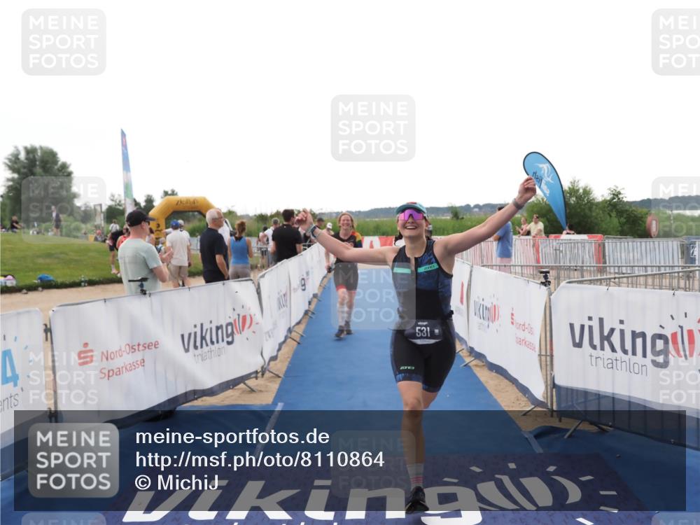 22.06.2025 - Viking Triathlon MichiJ http://msf.ph/oto/8110864 22.06.2025 16:22:33 Ziel 425, 531 meine-sportfotos.de