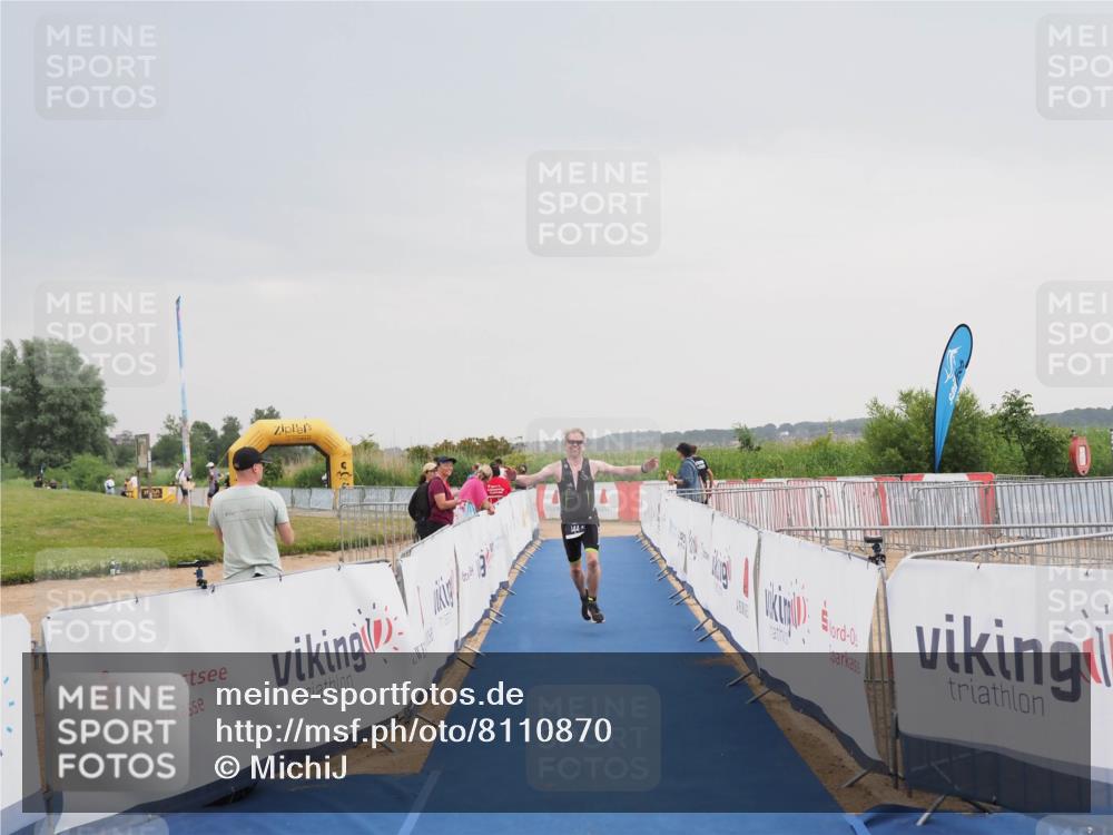 22.06.2025 - Viking Triathlon MichiJ http://msf.ph/oto/8110870 22.06.2025 16:39:42 Ziel 144 meine-sportfotos.de