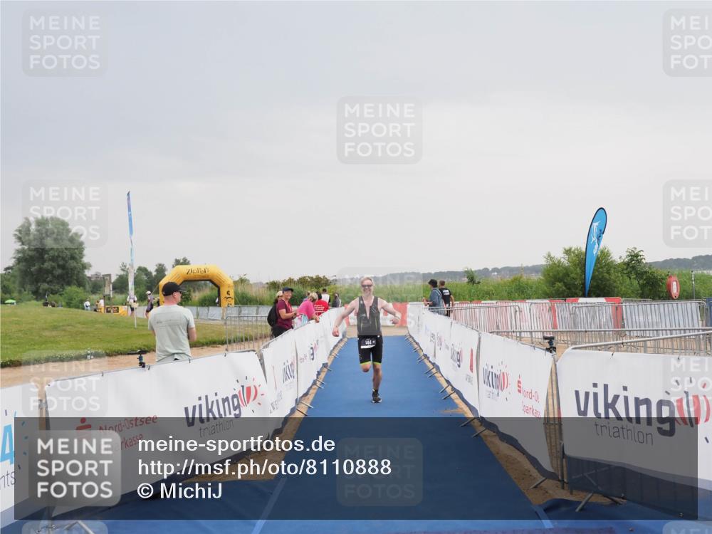 22.06.2025 - Viking Triathlon MichiJ http://msf.ph/oto/8110888 22.06.2025 16:39:42 Ziel 144 meine-sportfotos.de