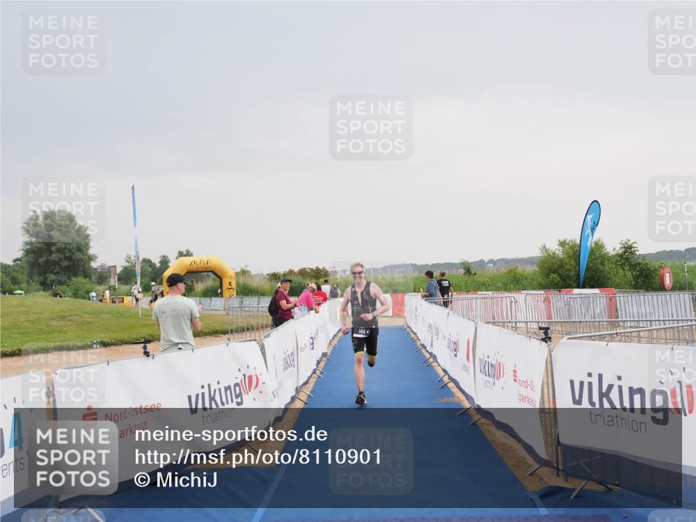 22.06.2025 - Viking Triathlon MichiJ http://msf.ph/oto/8110901 22.06.2025 16:39:42 Ziel 144 meine-sportfotos.de