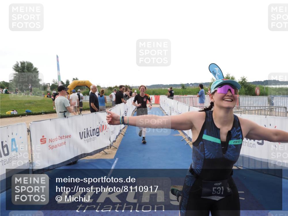 22.06.2025 - Viking Triathlon MichiJ http://msf.ph/oto/8110917 22.06.2025 16:22:33 Ziel 425, 531 meine-sportfotos.de
