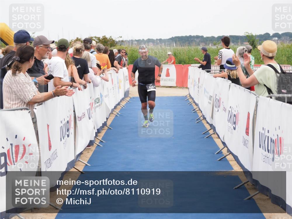 22.06.2025 - Viking Triathlon MichiJ http://msf.ph/oto/8110919 22.06.2025 15:02:21 Ziel 434 meine-sportfotos.de