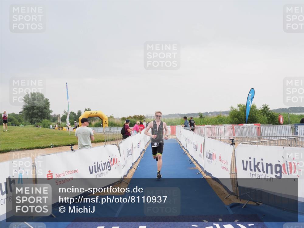 22.06.2025 - Viking Triathlon MichiJ http://msf.ph/oto/8110937 22.06.2025 16:39:43 Ziel 144 meine-sportfotos.de