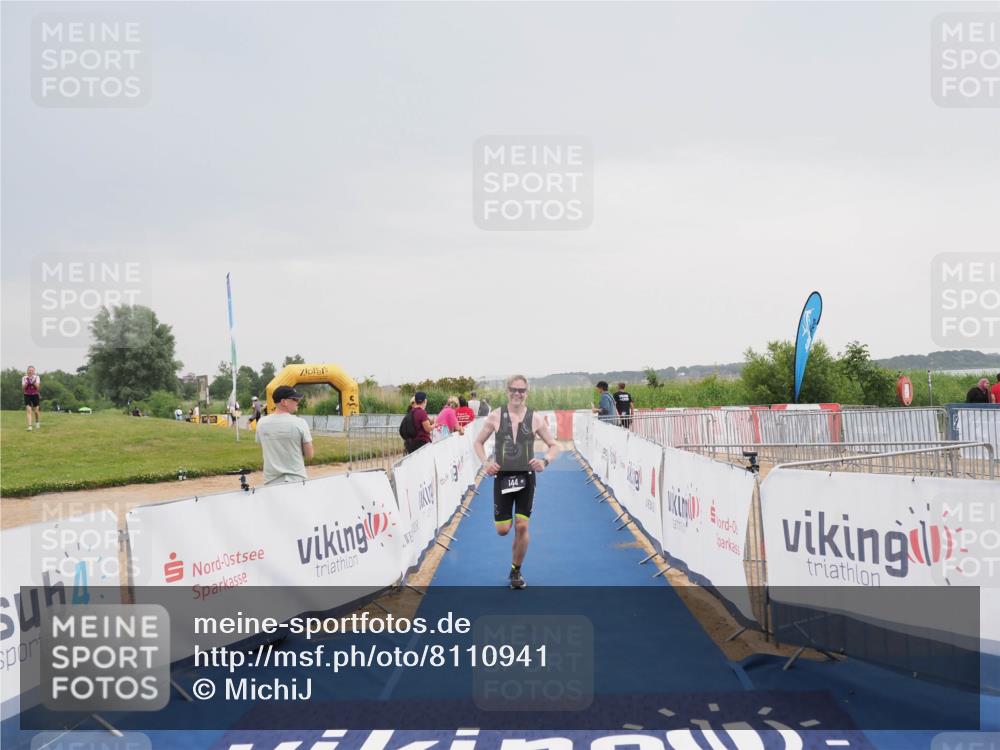 22.06.2025 - Viking Triathlon MichiJ http://msf.ph/oto/8110941 22.06.2025 16:39:43 Ziel 144 meine-sportfotos.de