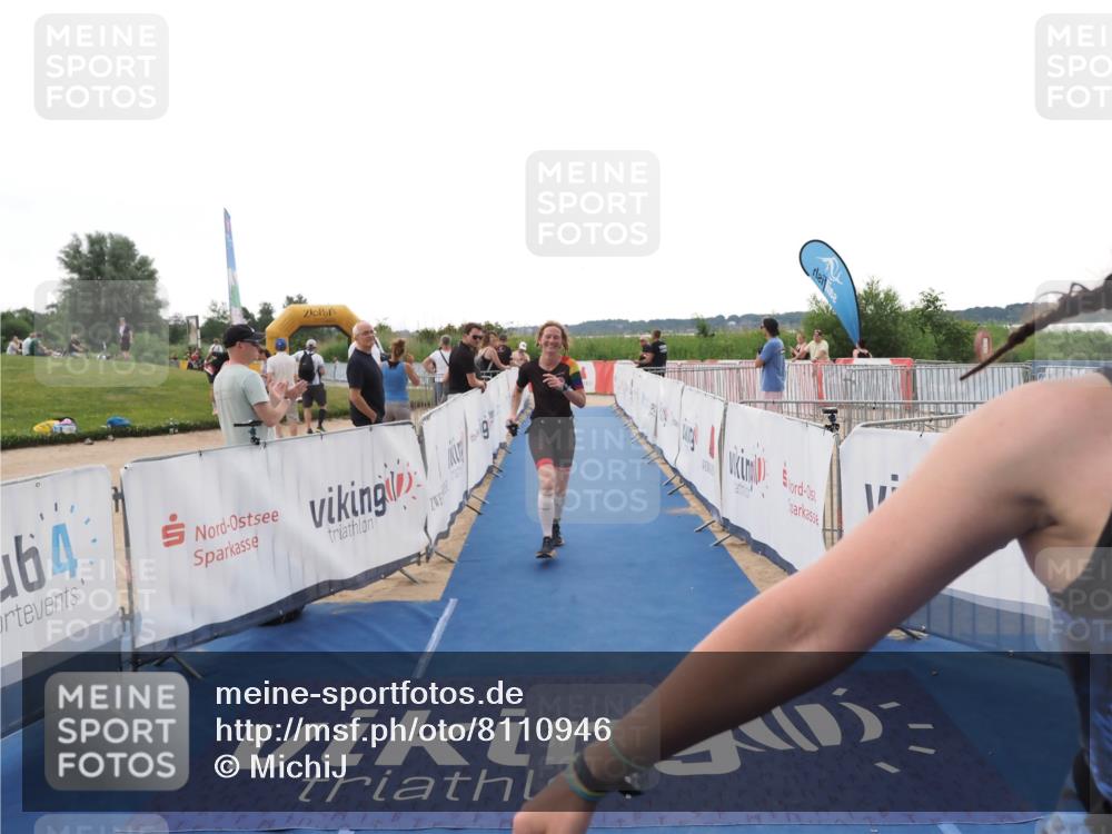 22.06.2025 - Viking Triathlon MichiJ http://msf.ph/oto/8110946 22.06.2025 16:22:33 Ziel 425, 531 meine-sportfotos.de
