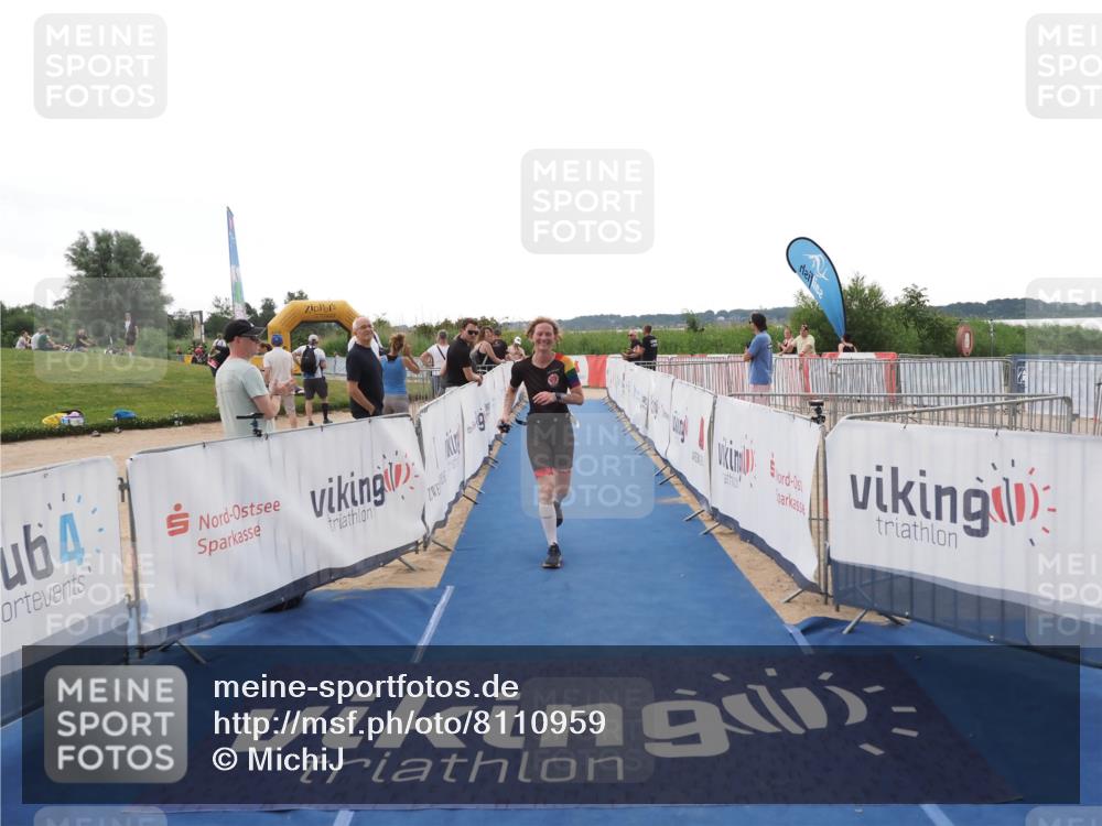 22.06.2025 - Viking Triathlon MichiJ http://msf.ph/oto/8110959 22.06.2025 16:22:34 Ziel 425, 531 meine-sportfotos.de