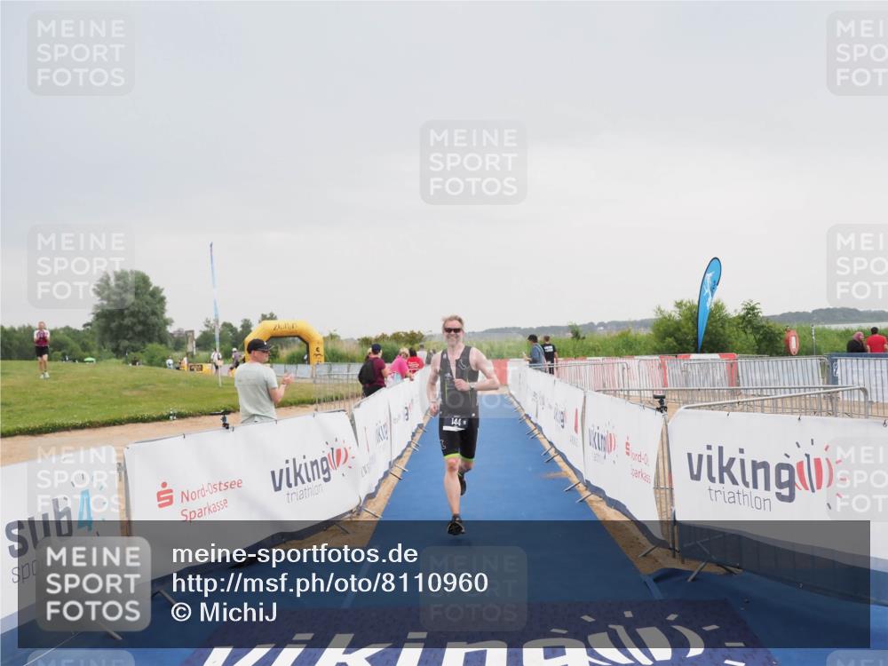 22.06.2025 - Viking Triathlon MichiJ http://msf.ph/oto/8110960 22.06.2025 16:39:43 Ziel 144 meine-sportfotos.de
