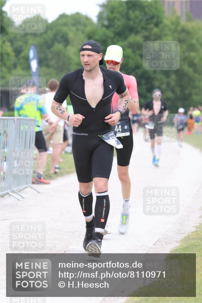 22.06.2025 - Viking Triathlon H.Heesch http://msf.ph/oto/8110971 22.06.2025 14:46:19 Laufen 44, 419 meine-sportfotos.de