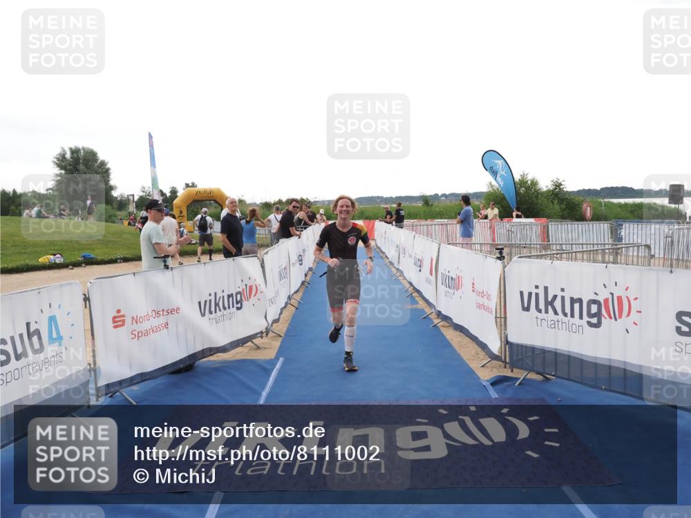 22.06.2025 - Viking Triathlon MichiJ http://msf.ph/oto/8111002 22.06.2025 16:22:34 Ziel 425, 531 meine-sportfotos.de