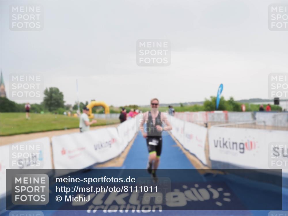 22.06.2025 - Viking Triathlon MichiJ http://msf.ph/oto/8111011 22.06.2025 16:39:44 Ziel 144 meine-sportfotos.de