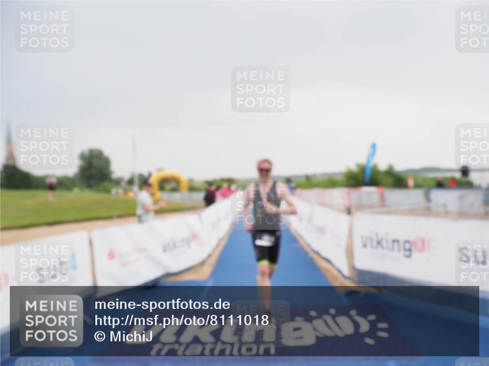 22.06.2025 - Viking Triathlon MichiJ http://msf.ph/oto/8111018 22.06.2025 16:39:44 Ziel 144 meine-sportfotos.de