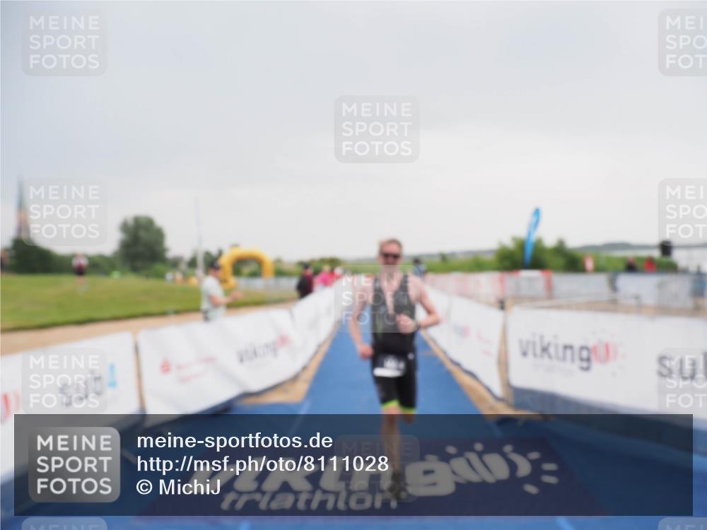 22.06.2025 - Viking Triathlon MichiJ http://msf.ph/oto/8111028 22.06.2025 16:39:44 Ziel 144 meine-sportfotos.de