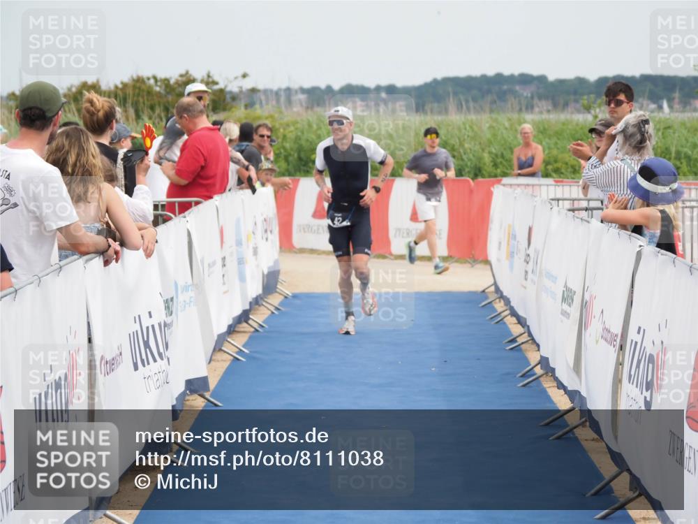 22.06.2025 - Viking Triathlon MichiJ http://msf.ph/oto/8111038 22.06.2025 14:53:13 Ziel 42 meine-sportfotos.de
