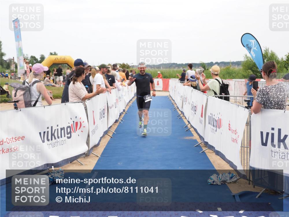 22.06.2025 - Viking Triathlon MichiJ http://msf.ph/oto/8111041 22.06.2025 15:02:23 Ziel 434 meine-sportfotos.de