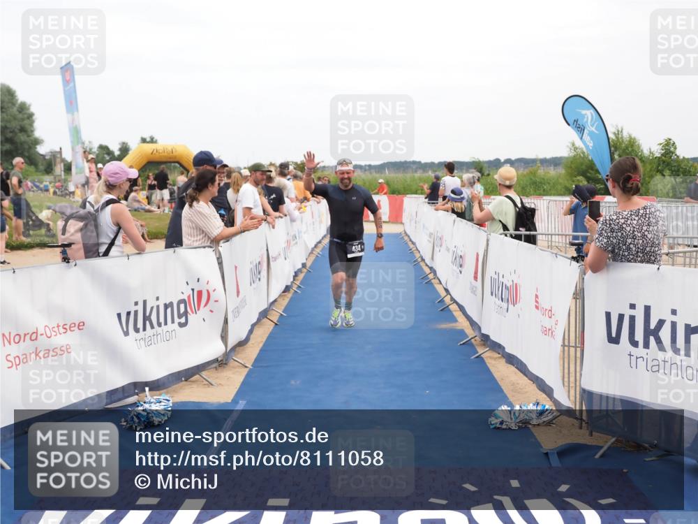 22.06.2025 - Viking Triathlon MichiJ http://msf.ph/oto/8111058 22.06.2025 15:02:23 Ziel 434 meine-sportfotos.de