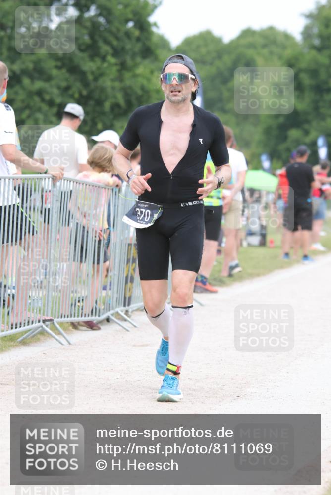 22.06.2025 - Viking Triathlon H.Heesch http://msf.ph/oto/8111069 22.06.2025 14:46:28 Laufen 370 meine-sportfotos.de
