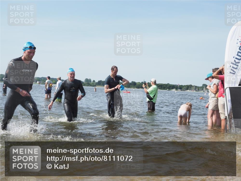 22.06.2025 - Viking Triathlon KatJ http://msf.ph/oto/8111072 22.06.2025 10:39:40 Schwimmen 25, 29, 86, 93, 117, 138, 150, 244, 337, 423, 518, 529 meine-sportfotos.de