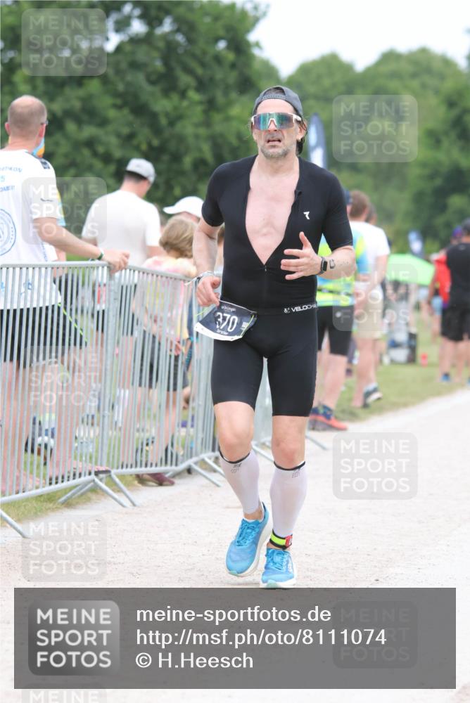 22.06.2025 - Viking Triathlon H.Heesch http://msf.ph/oto/8111074 22.06.2025 14:46:28 Laufen 370 meine-sportfotos.de