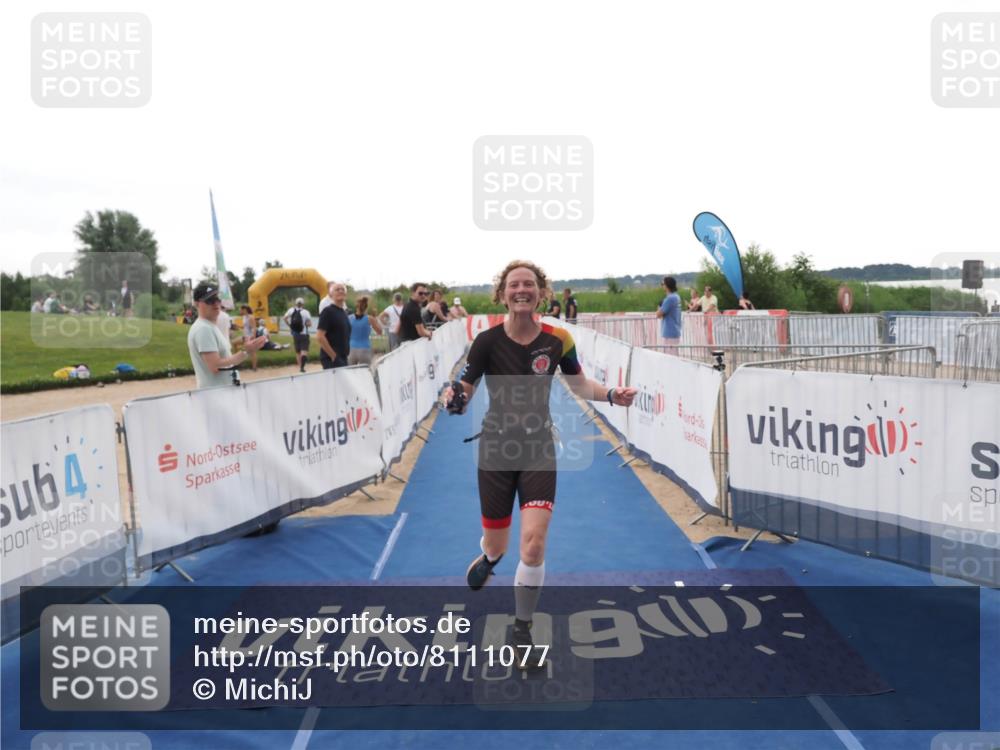 22.06.2025 - Viking Triathlon MichiJ http://msf.ph/oto/8111077 22.06.2025 16:22:35 Ziel 425, 531 meine-sportfotos.de