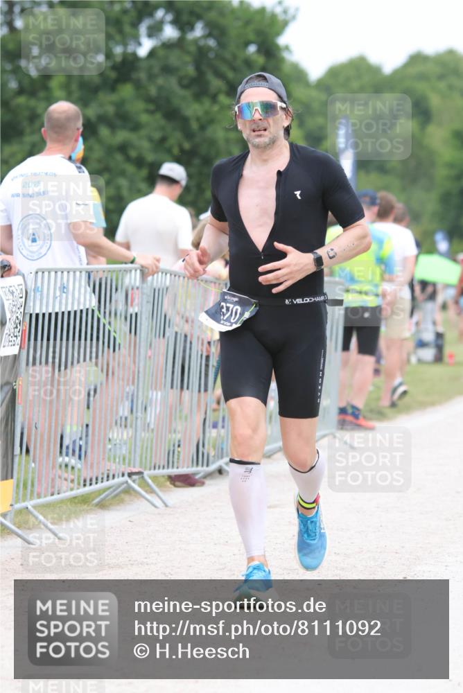 22.06.2025 - Viking Triathlon H.Heesch http://msf.ph/oto/8111092 22.06.2025 14:46:29 Laufen 370 meine-sportfotos.de