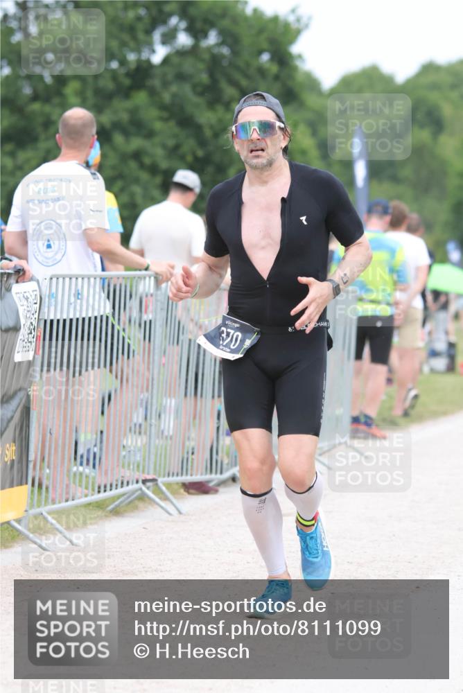 22.06.2025 - Viking Triathlon H.Heesch http://msf.ph/oto/8111099 22.06.2025 14:46:29 Laufen 370 meine-sportfotos.de