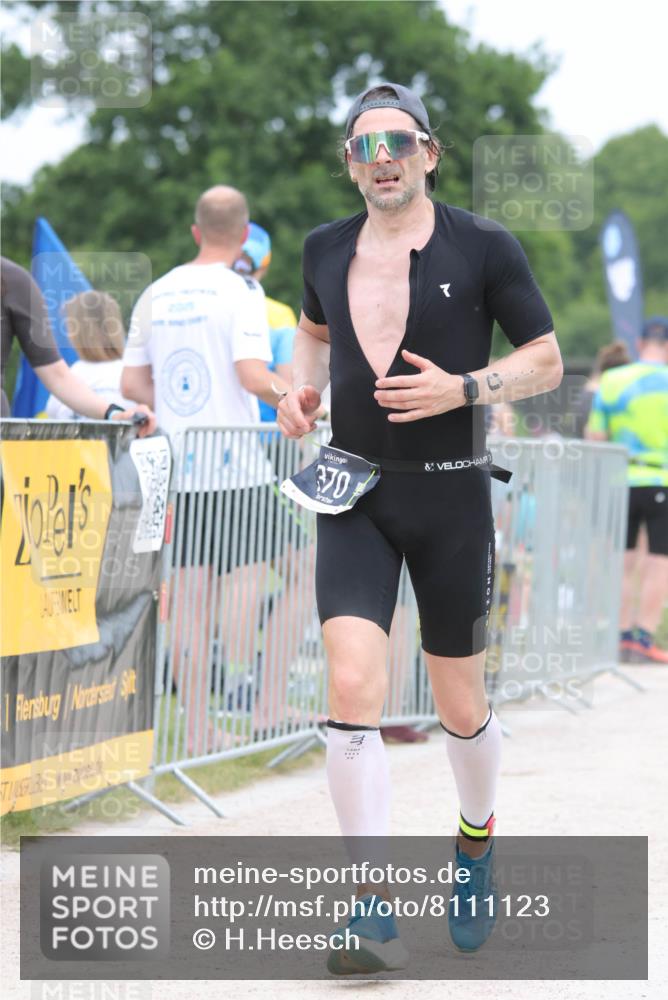 22.06.2025 - Viking Triathlon H.Heesch http://msf.ph/oto/8111123 22.06.2025 14:46:29 Laufen 370 meine-sportfotos.de
