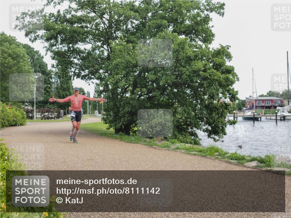 22.06.2025 - Viking Triathlon KatJ http://msf.ph/oto/8111142 22.06.2025 15:03:24 Laufen 64 meine-sportfotos.de
