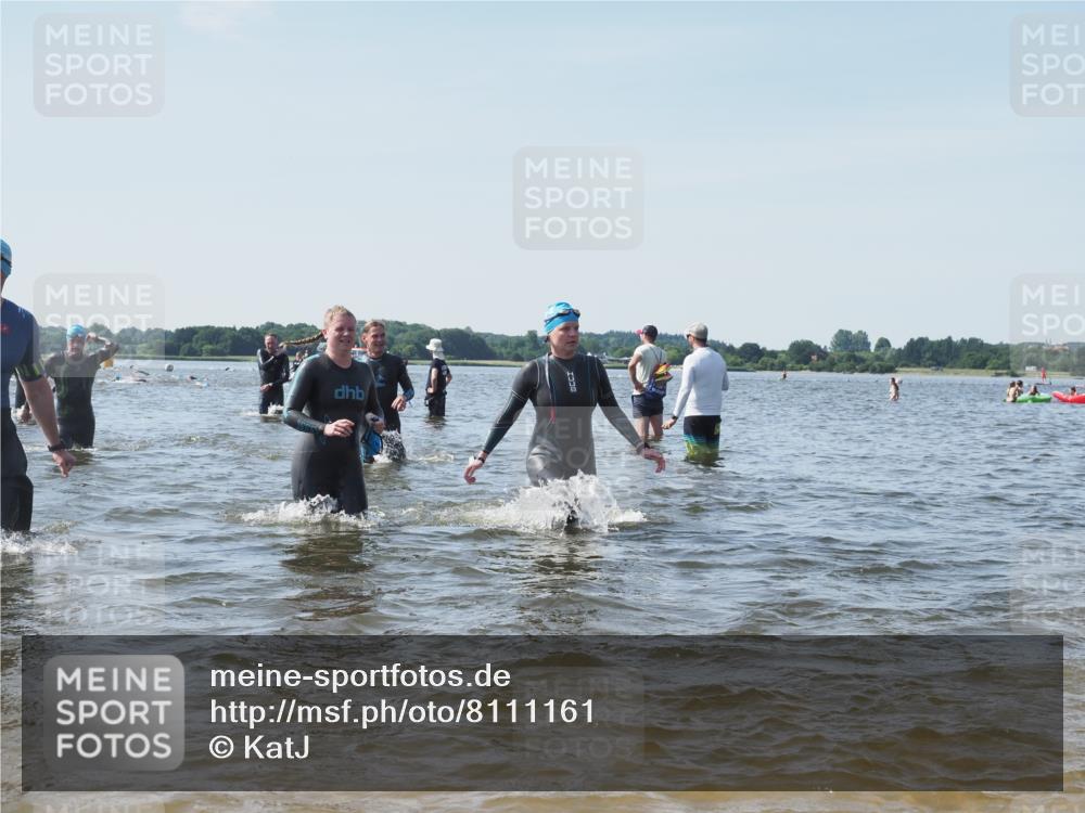 22.06.2025 - Viking Triathlon KatJ http://msf.ph/oto/8111161 22.06.2025 10:39:44 Schwimmen 25, 29, 86, 138, 244, 337, 423, 437, 518, 529 meine-sportfotos.de