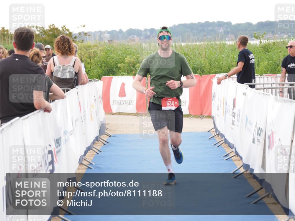 22.06.2025 - Viking Triathlon MichiJ http://msf.ph/oto/8111188 22.06.2025 16:23:16 Ziel 634 meine-sportfotos.de