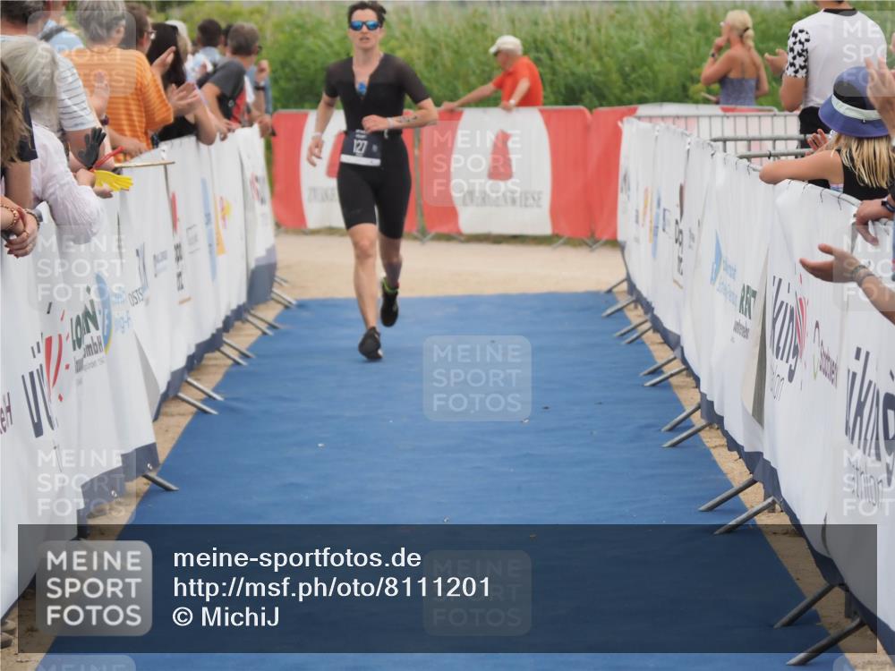 22.06.2025 - Viking Triathlon MichiJ http://msf.ph/oto/8111201 22.06.2025 15:02:36 Ziel 127 meine-sportfotos.de