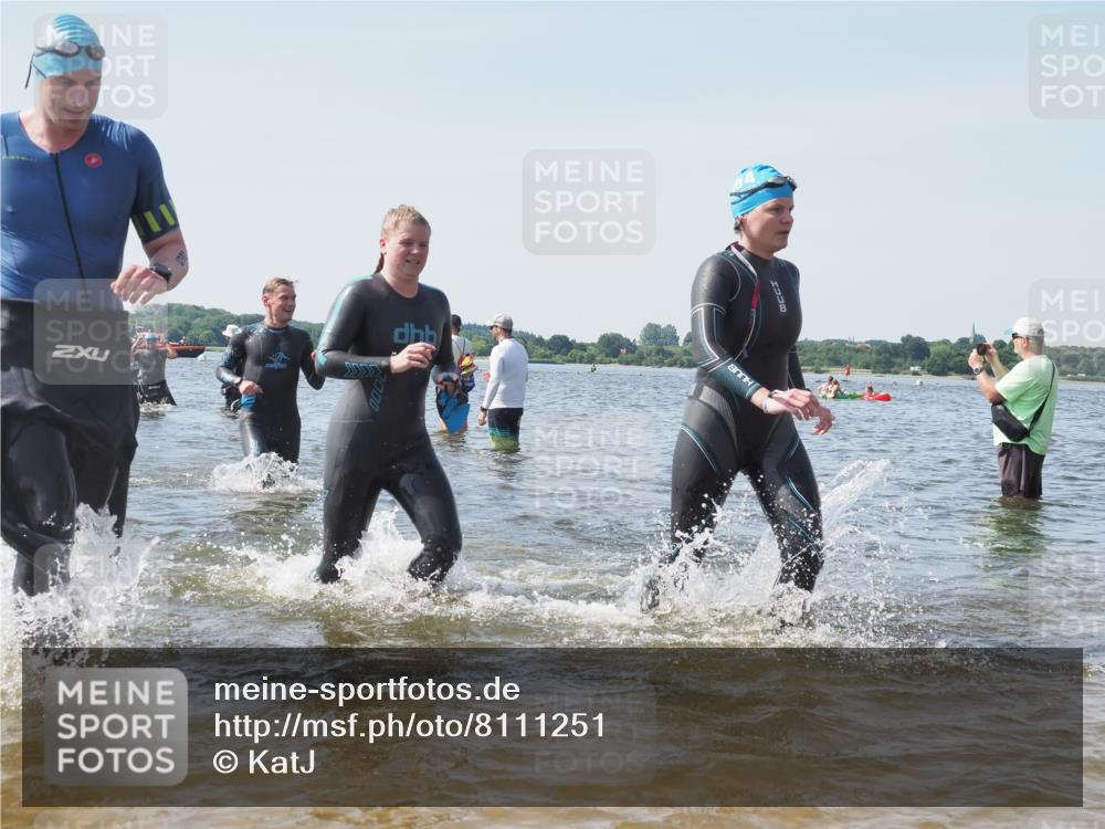 22.06.2025 - Viking Triathlon KatJ http://msf.ph/oto/8111251 22.06.2025 10:39:47 Schwimmen 25, 29, 86, 244, 283, 423, 437, 518 meine-sportfotos.de