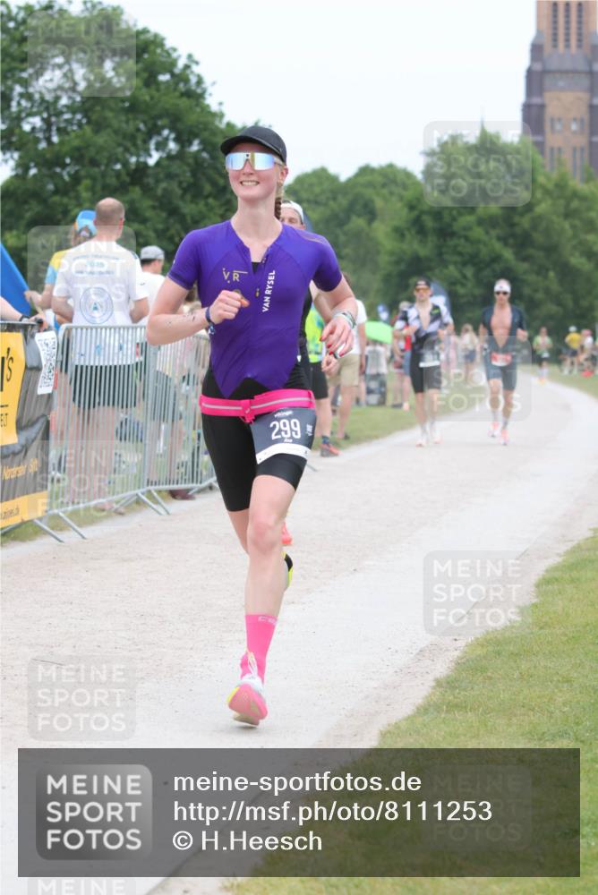22.06.2025 - Viking Triathlon H.Heesch http://msf.ph/oto/8111253 22.06.2025 14:46:50 Laufen 116, 299, 315, 513 meine-sportfotos.de