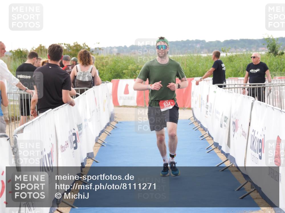 22.06.2025 - Viking Triathlon MichiJ http://msf.ph/oto/8111271 22.06.2025 16:23:17 Ziel 634 meine-sportfotos.de