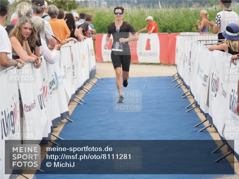 22.06.2025 - Viking Triathlon MichiJ http://msf.ph/oto/8111281 22.06.2025 15:02:37 Ziel 127, 529 meine-sportfotos.de