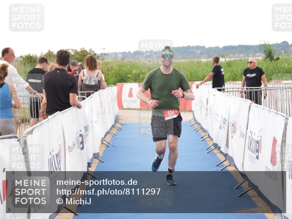 22.06.2025 - Viking Triathlon MichiJ http://msf.ph/oto/8111297 22.06.2025 16:23:17 Ziel 634 meine-sportfotos.de