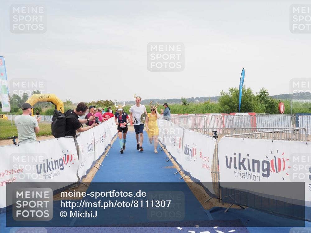22.06.2025 - Viking Triathlon MichiJ http://msf.ph/oto/8111307 22.06.2025 16:40:54 Ziel 649 meine-sportfotos.de