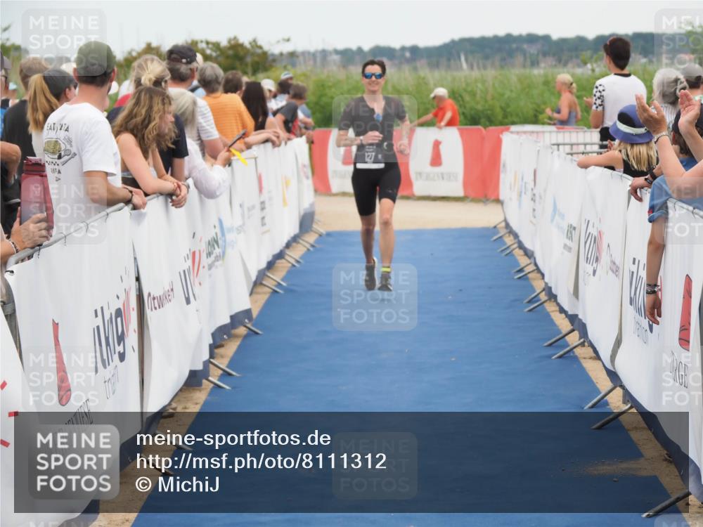 22.06.2025 - Viking Triathlon MichiJ http://msf.ph/oto/8111312 22.06.2025 15:02:37 Ziel 127, 529 meine-sportfotos.de