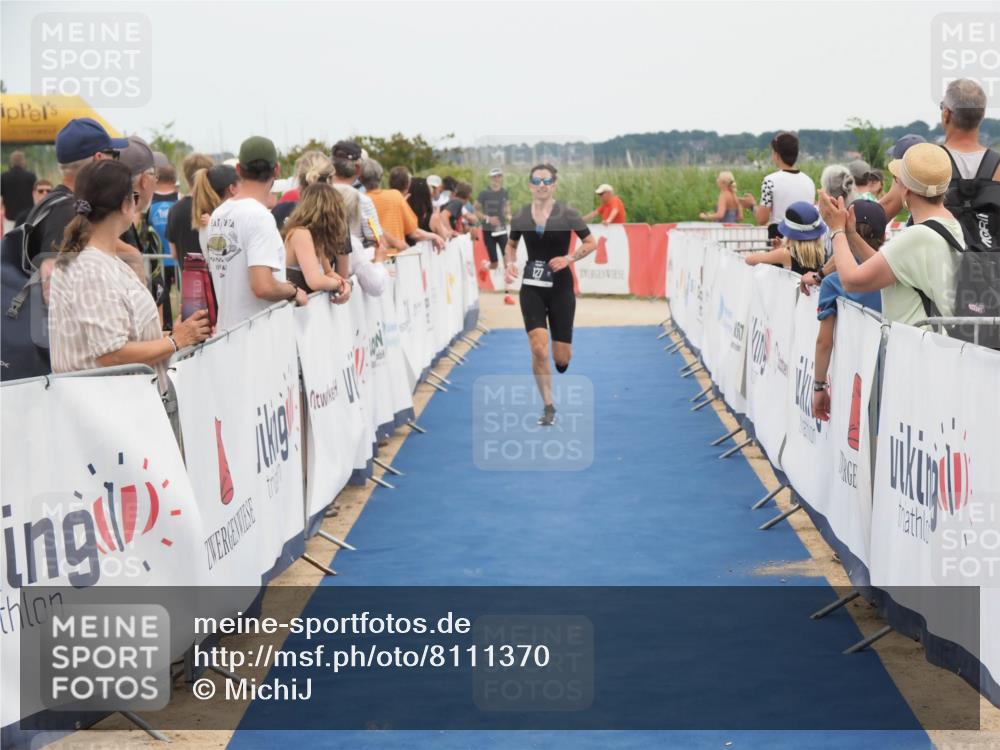 22.06.2025 - Viking Triathlon MichiJ http://msf.ph/oto/8111370 22.06.2025 15:02:38 Ziel 127, 529 meine-sportfotos.de