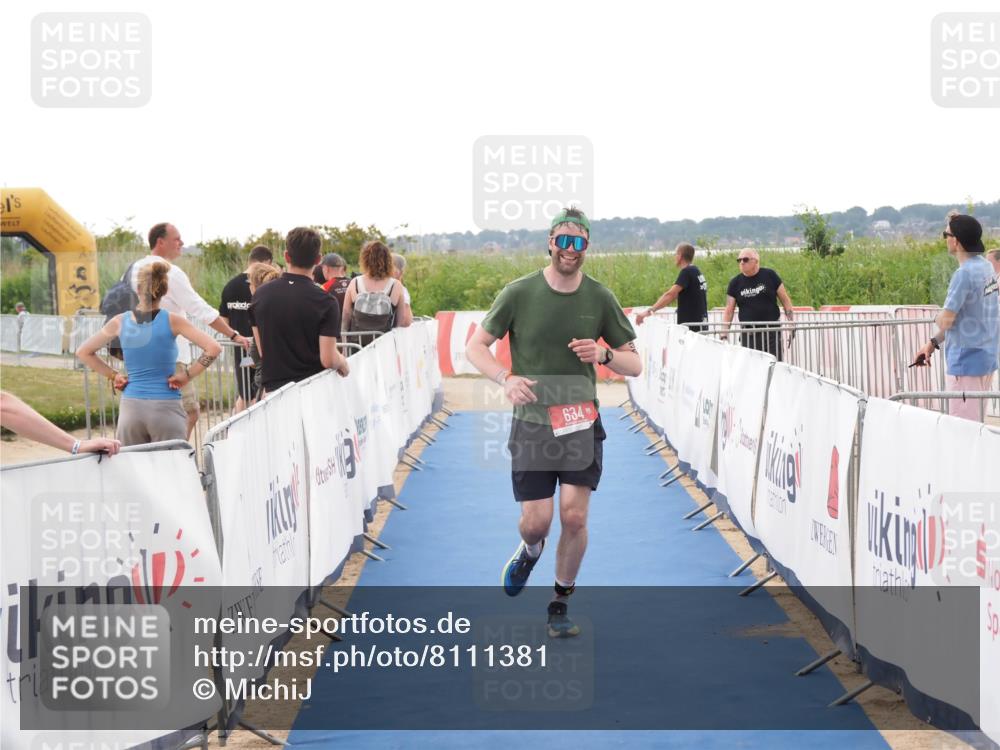22.06.2025 - Viking Triathlon MichiJ http://msf.ph/oto/8111381 22.06.2025 16:23:18 Ziel 634 meine-sportfotos.de