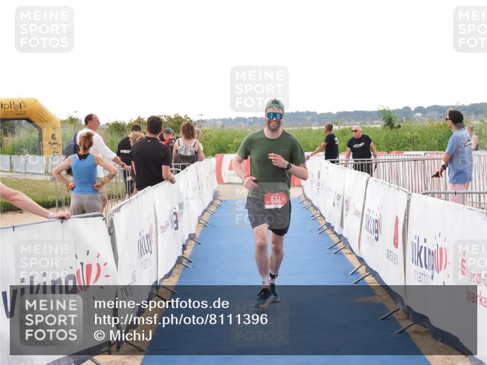 22.06.2025 - Viking Triathlon MichiJ http://msf.ph/oto/8111396 22.06.2025 16:23:18 Ziel 634 meine-sportfotos.de