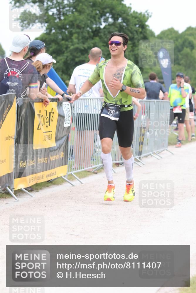 22.06.2025 - Viking Triathlon H.Heesch http://msf.ph/oto/8111407 22.06.2025 14:47:15 Laufen 220 meine-sportfotos.de